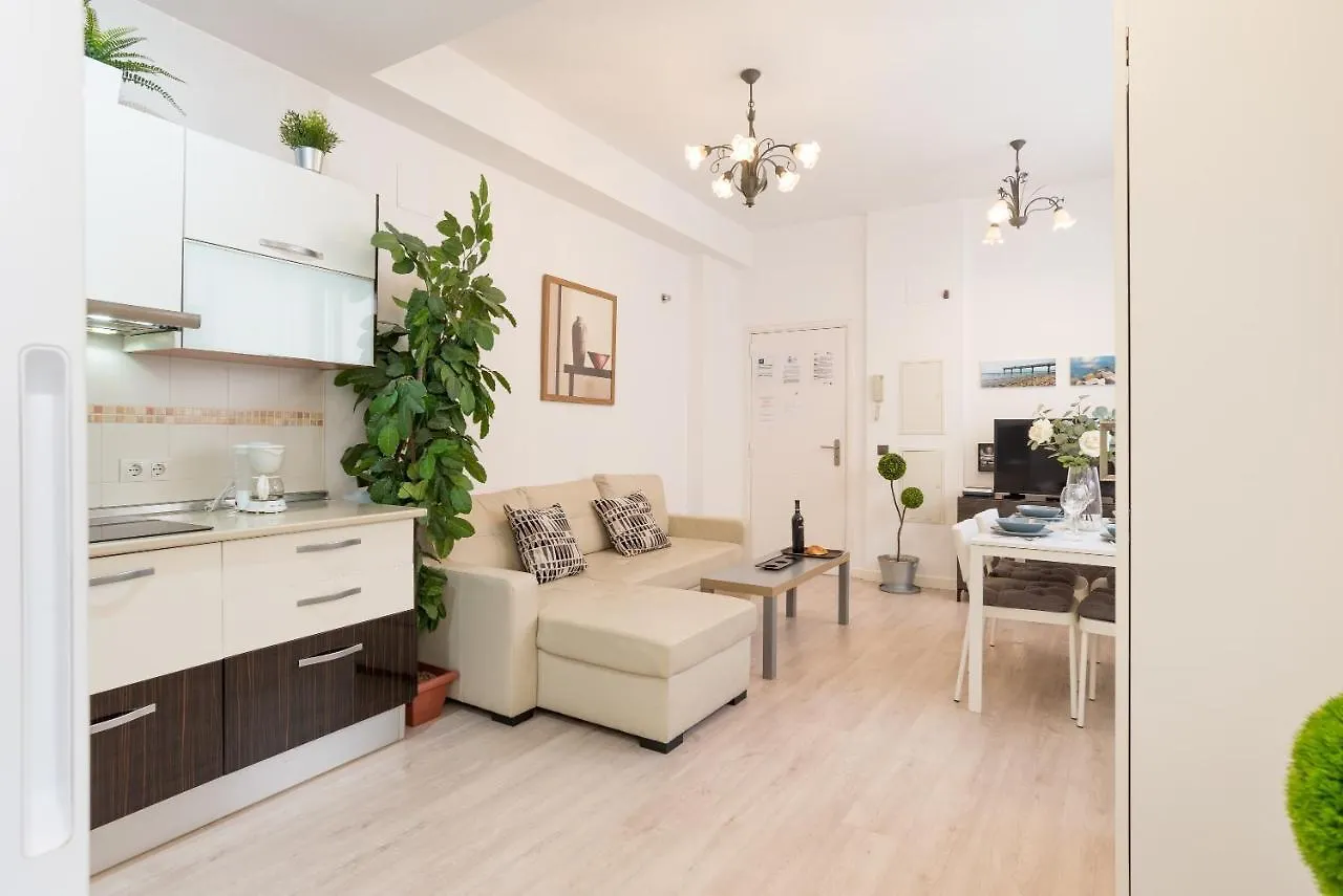 Mlg - Apartamento Trinidad Con Parking Apartment Malaga
